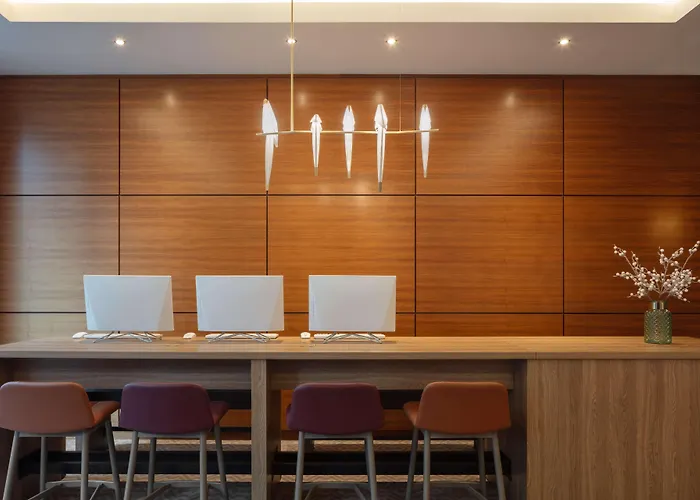 Hampton By Hilton West Hotel 3*