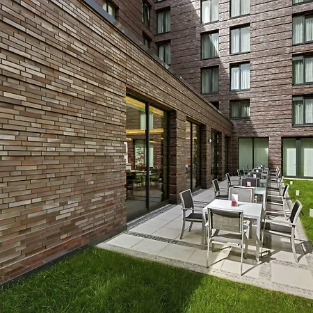 Hampton By Hilton West Hotel 3*