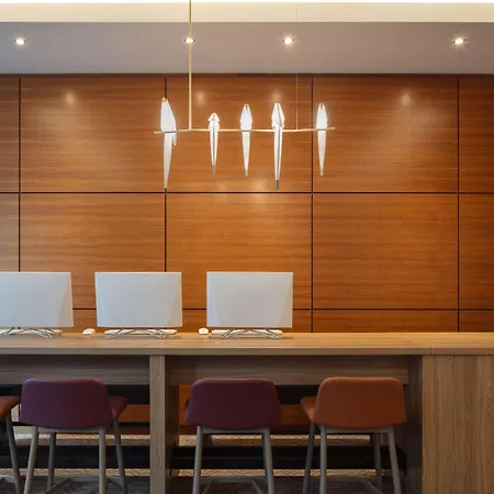 Hampton By Hilton West Hotel 3*