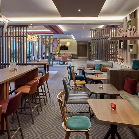 Hotel Hampton By Hilton West 3*