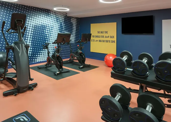 Hampton By Hilton West 3*