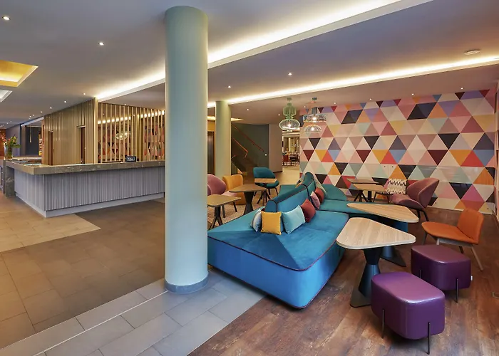 Hampton By Hilton West 3*