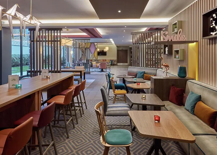 Szálloda Hampton By Hilton West 3*