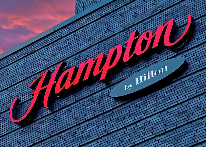 Hampton By Hilton West