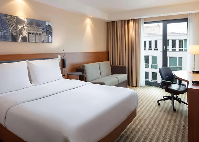 Hampton By Hilton West 3* Берлин