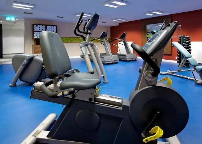 Szálloda Hampton By Hilton West 3*