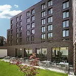 Hampton By Hilton West Hotel