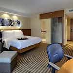 Hotel Hampton By Hilton West
