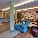 Hampton By Hilton West 3*