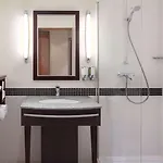 Hampton By Hilton West