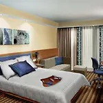 Hampton By Hilton West 3*