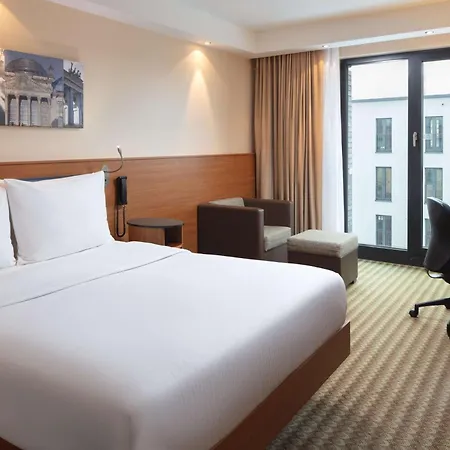 Hampton By Hilton West Berlin