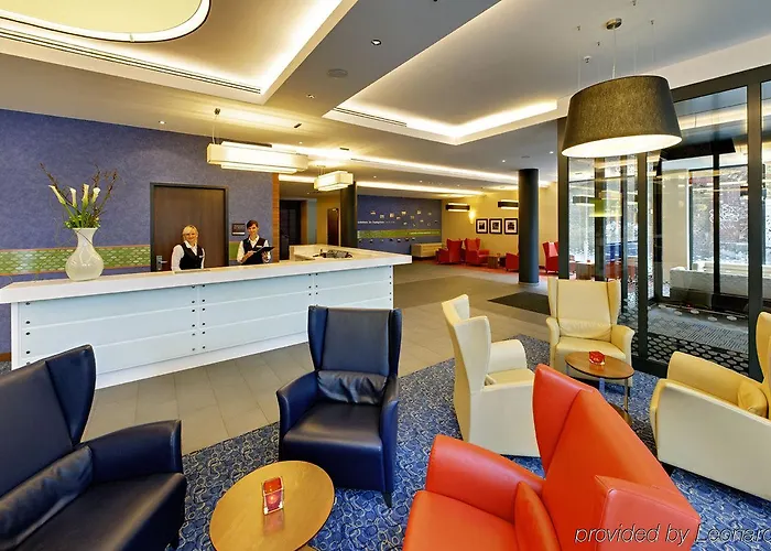 Hampton By Hilton West 3*